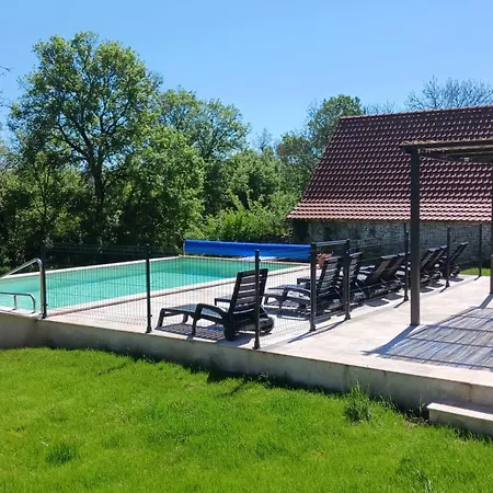 Сasa de vacaciones Domaine De Bach