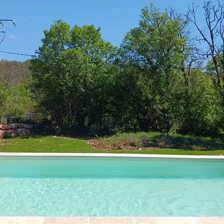 Domaine De Bach Сasa de vacaciones Crégols