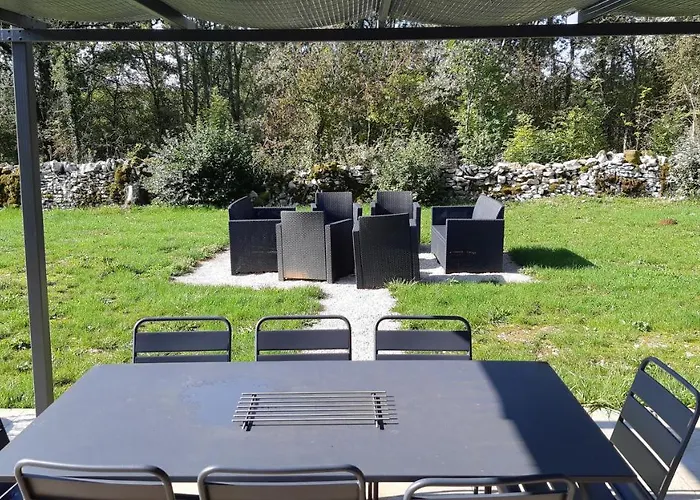 Domaine De Bach Сasa de vacaciones *