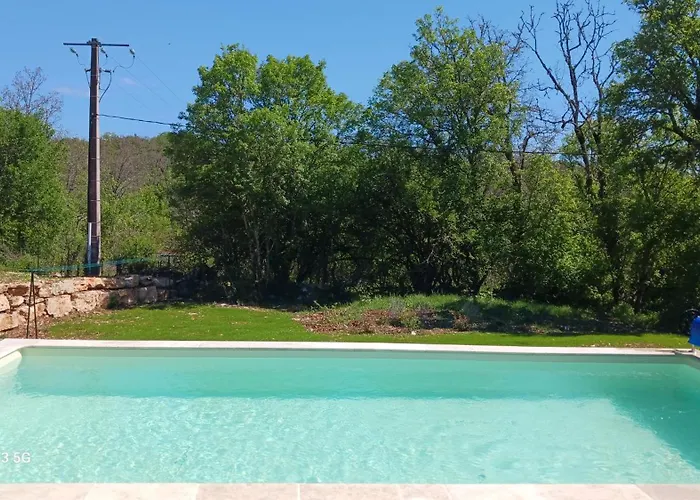 Domaine De Bach Сasa de vacaciones Crégols