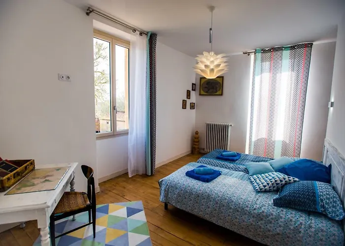 Domaine De Bach Сasa de vacaciones Crégols