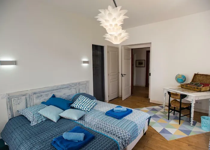 Domaine De Bach Сasa de vacaciones Crégols